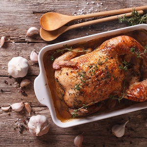 What are the symptoms and causes of food poisoning?